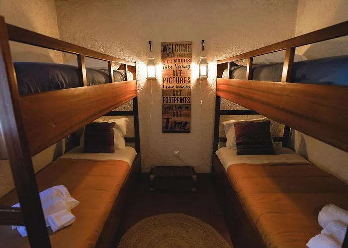 Villa Refúgio Da Caniçada - T4, Piscina Aquecida *