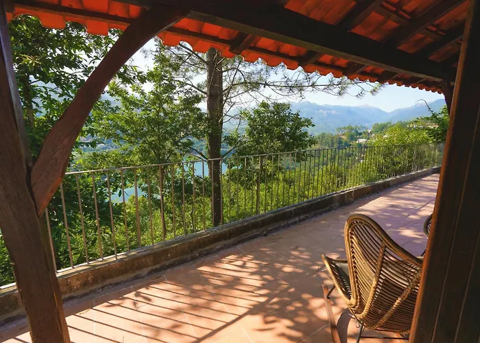 Villa Refúgio Da Caniçada - T4, Piscina Aquecida *